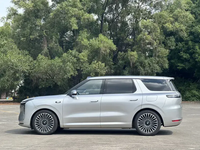 2026 IM Motors (Zhiji) LS8 с пробегом 4 000 км