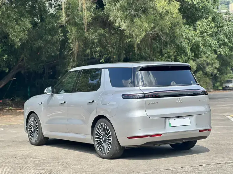 2026 IM Motors (Zhiji) LS8 с пробегом 4 000 км