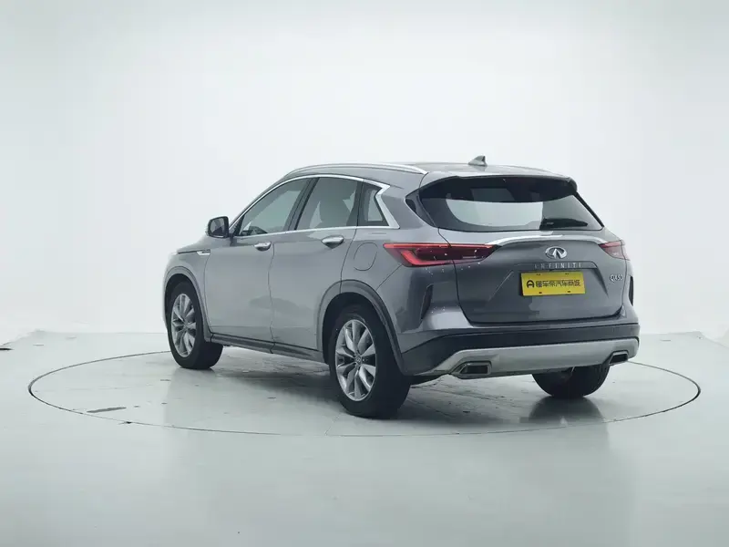2020 Infiniti QX50 с пробегом 99 700 км