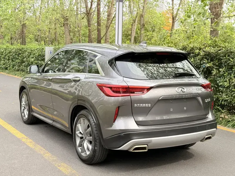 2020 Infiniti QX50 с пробегом 100 000 км