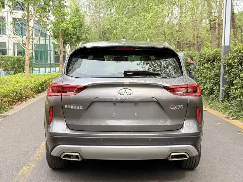 2020 Infiniti QX50 с пробегом 100 000 км