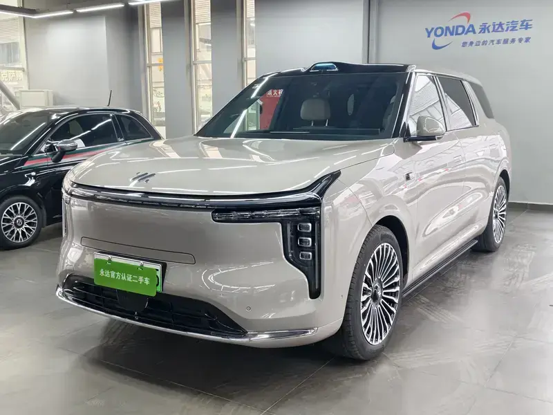 2026 IM Motors (Zhiji) LS8 с пробегом 3 800 км
