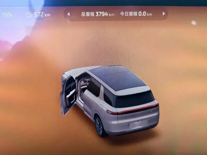 2026 IM Motors (Zhiji) LS8 с пробегом 3 800 км