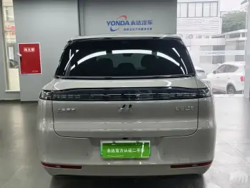 2026 IM Motors (Zhiji) LS8 с пробегом 3 800 км