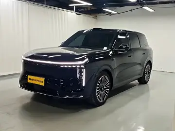 2026 IM Motors (Zhiji) LS8 с пробегом 9 100 км