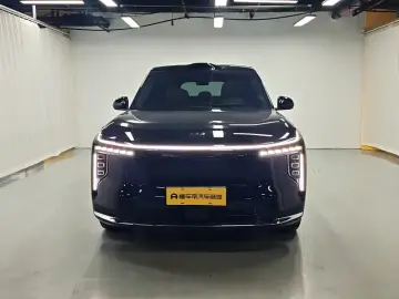 2026 IM Motors (Zhiji) LS8 с пробегом 9 100 км