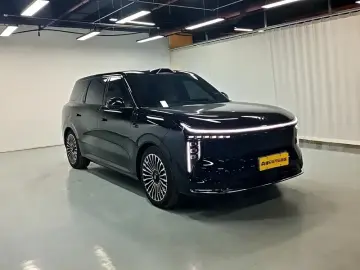 2026 IM Motors (Zhiji) LS8 с пробегом 9 100 км