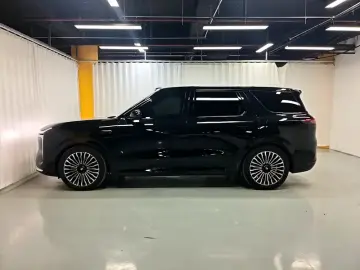 2026 IM Motors (Zhiji) LS8 с пробегом 9 100 км