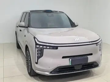 2026 IM Motors (Zhiji) LS8 с пробегом 13 000 км