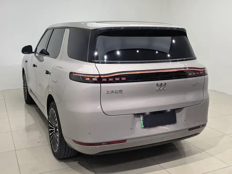 2026 IM Motors (Zhiji) LS8 с пробегом 13 000 км