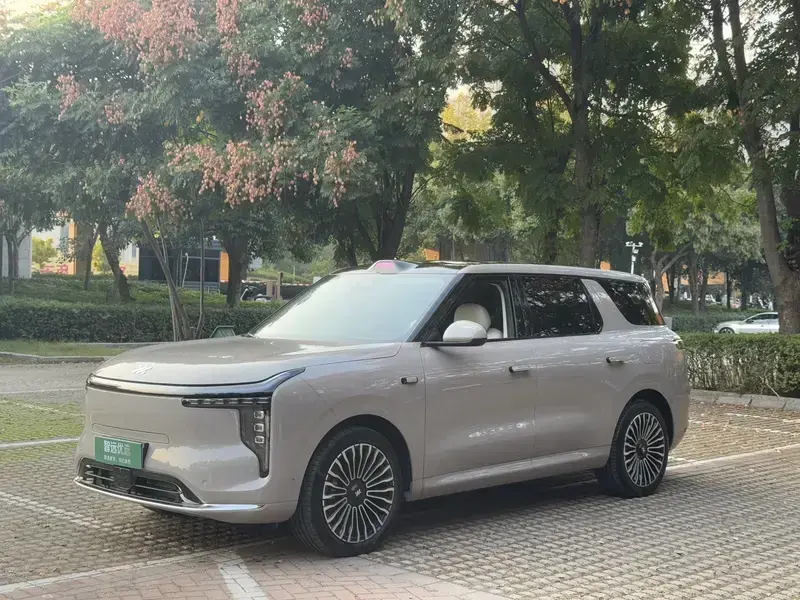 2026 IM Motors (Zhiji) LS8 с пробегом 9 000 км