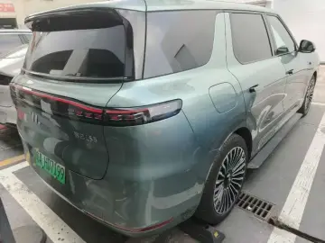 2026 IM Motors (Zhiji) LS8 с пробегом 8 500 км