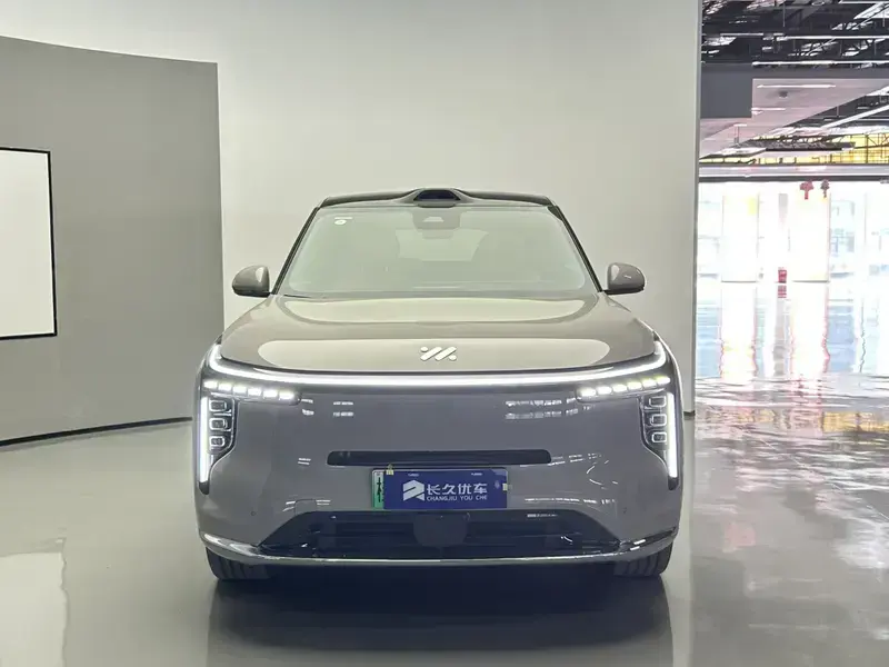 2026 IM Motors (Zhiji) LS8 с пробегом 10 000 км