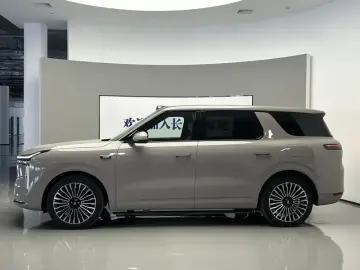 2026 IM Motors (Zhiji) LS8 с пробегом 10 000 км