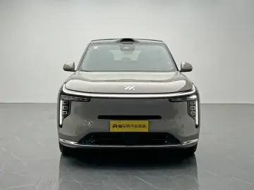 2026 IM Motors (Zhiji) LS8 с пробегом 2 600 км