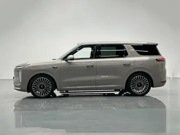 2026 IM Motors (Zhiji) LS8 с пробегом 2 600 км