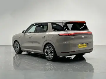 2026 IM Motors (Zhiji) LS8 с пробегом 2 600 км