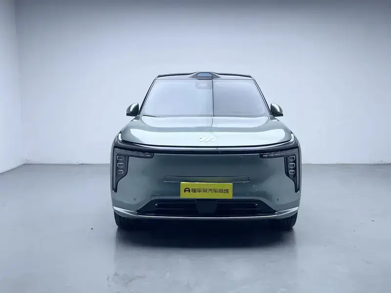 2026 IM Motors (Zhiji) LS8 с пробегом 8 300 км
