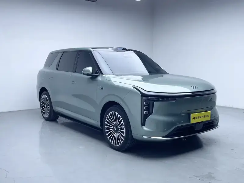 2026 IM Motors (Zhiji) LS8 с пробегом 8 300 км