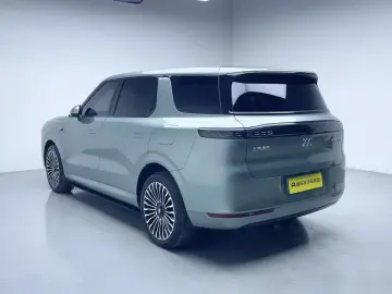 2026 IM Motors (Zhiji) LS8 с пробегом 8 300 км