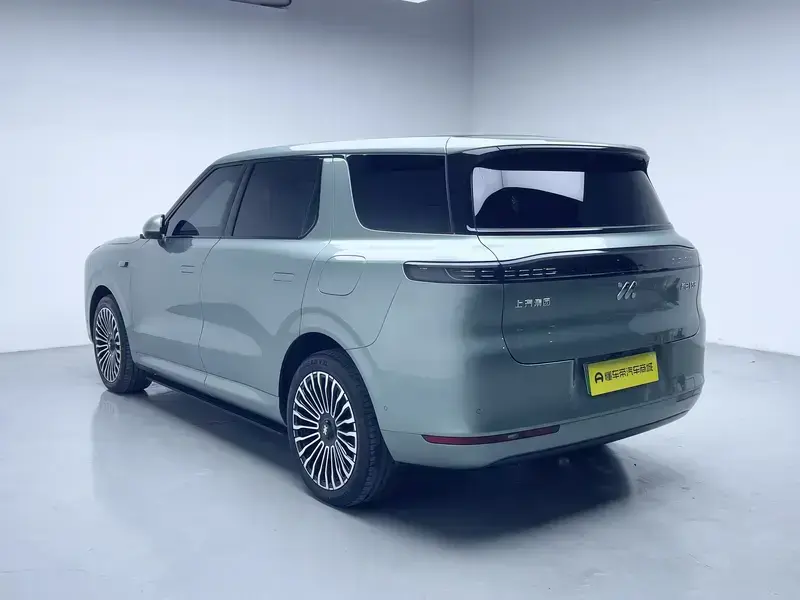 2026 IM Motors (Zhiji) LS8 с пробегом 8 300 км