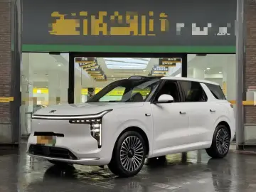 IM Motors (Zhiji) LS8