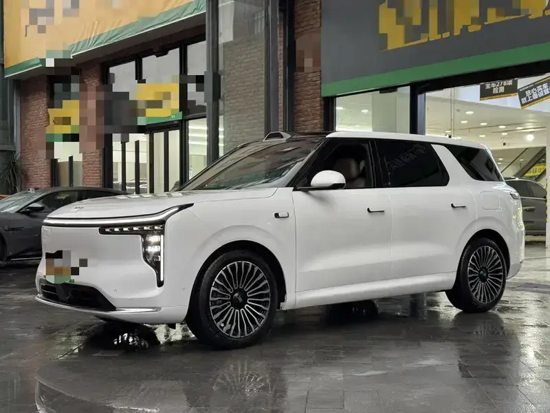 2026 IM Motors (Zhiji) LS8 с пробегом 4 000 км