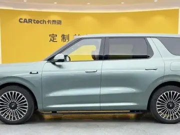 2026 IM Motors (Zhiji) LS8 с пробегом 9 000 км