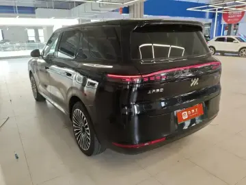 2026 IM Motors (Zhiji) LS8 с пробегом 6 000 км