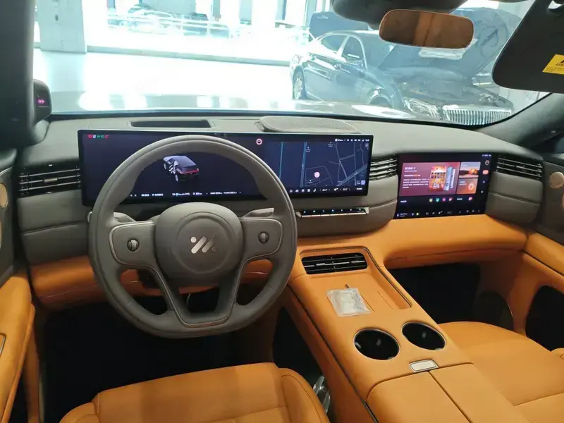 2026 IM Motors (Zhiji) LS8 с пробегом 6 000 км