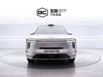 2026 IM Motors (Zhiji) LS8 с пробегом 7 000 км
