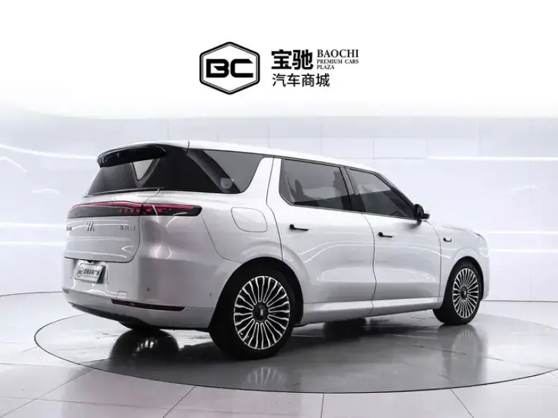 2026 IM Motors (Zhiji) LS8 с пробегом 7 000 км