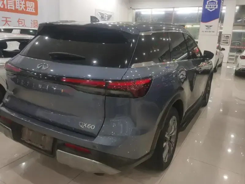 2022 Infiniti QX60 с пробегом 88 000 км
