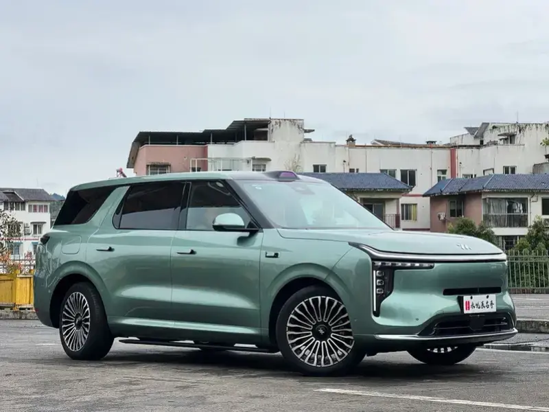 2026 IM Motors (Zhiji) LS8 с пробегом 6 000 км