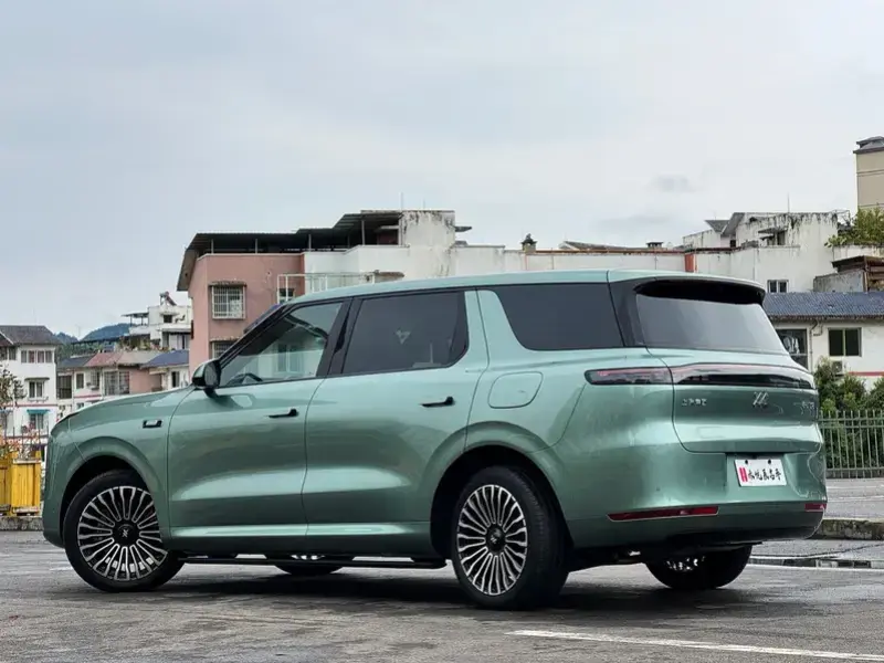 2026 IM Motors (Zhiji) LS8 с пробегом 6 000 км