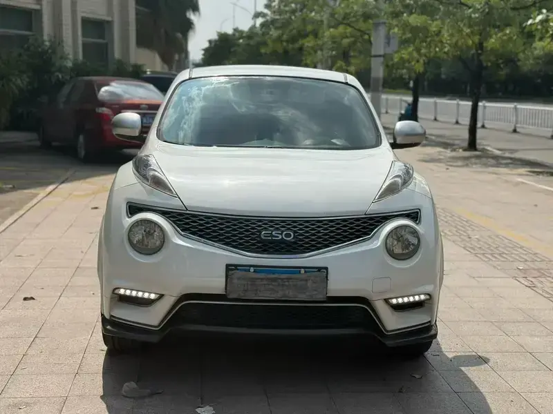 2014 Infiniti ESQ с пробегом 130 000 км