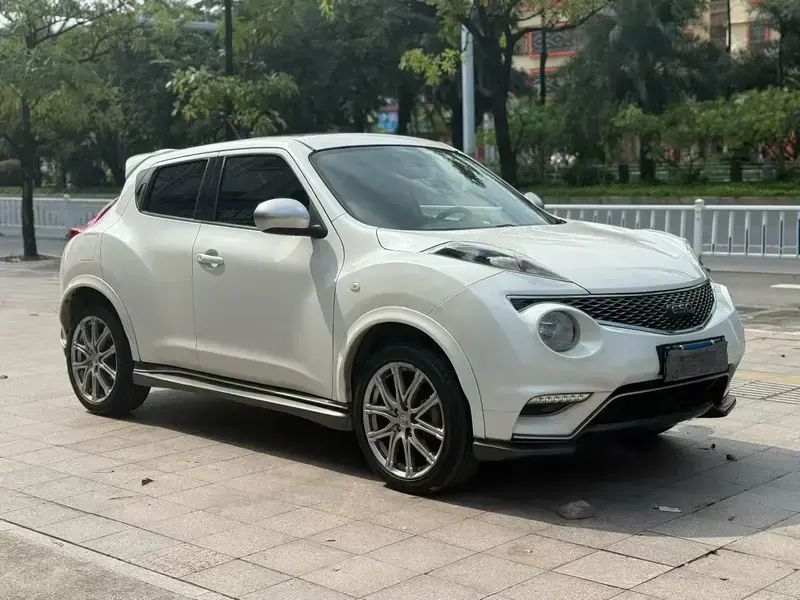 2014 Infiniti ESQ с пробегом 130 000 км
