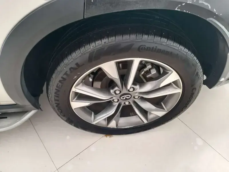 2024 Infiniti QX60 с пробегом 18 600 км