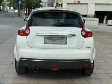 2014 Infiniti ESQ с пробегом 130 000 км