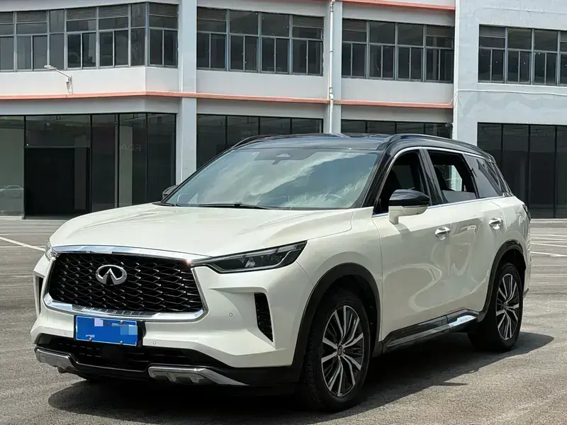 2022 Infiniti QX60 с пробегом 62 000 км