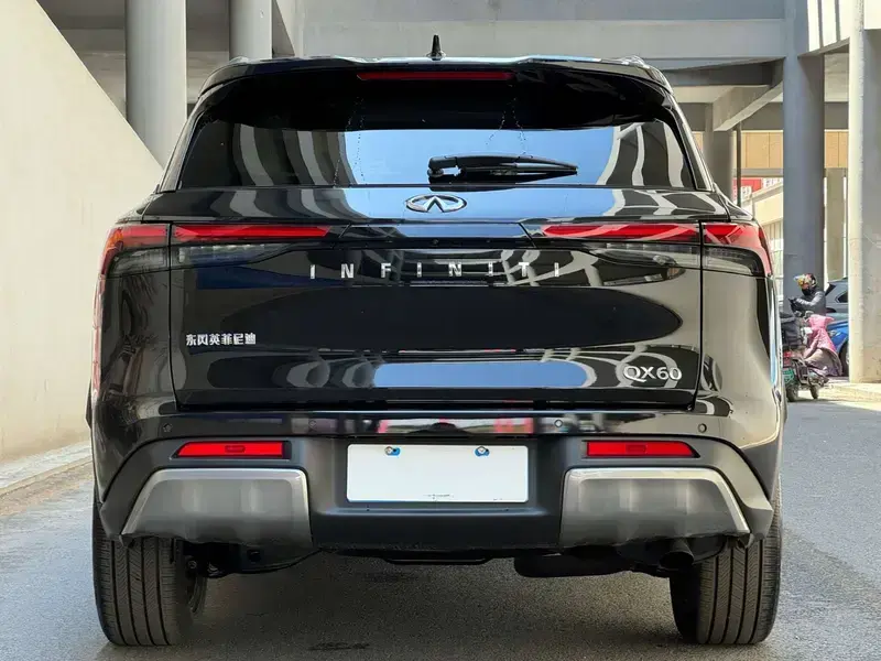2024 Infiniti QX60 с пробегом 200 км