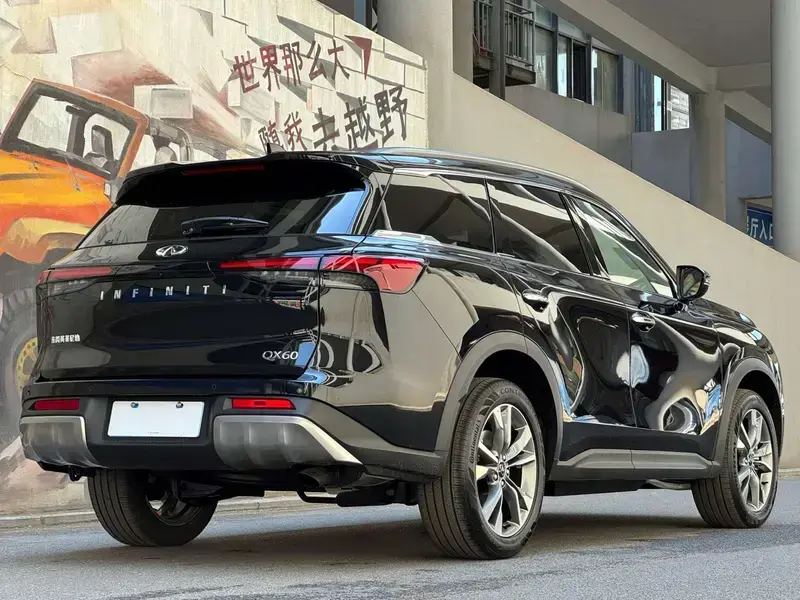 2024 Infiniti QX60 с пробегом 200 км