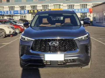 2024 Infiniti QX60 с пробегом 50 000 км