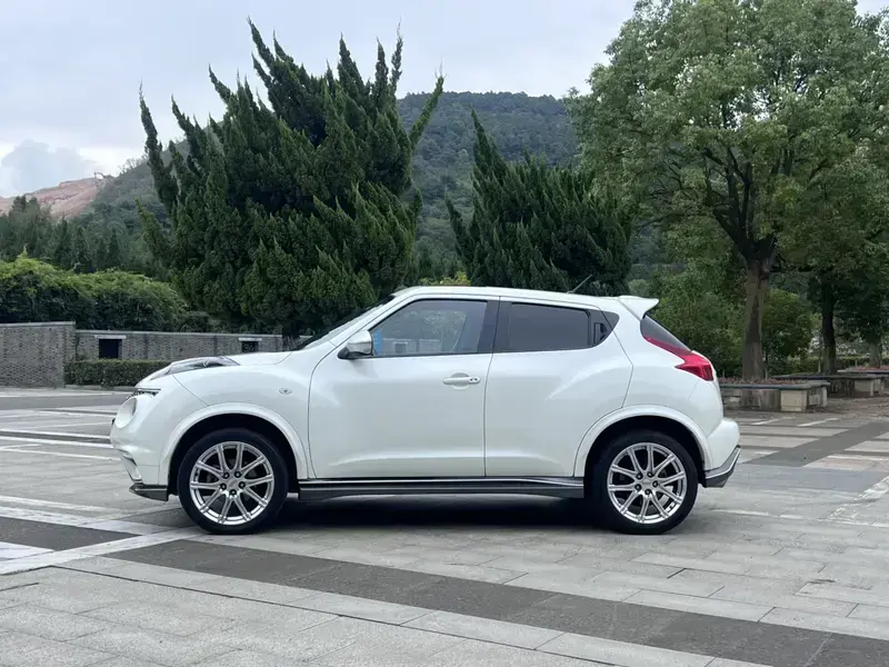2014 Infiniti ESQ с пробегом 98 000 км