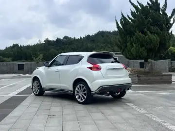 2014 Infiniti ESQ с пробегом 98 000 км