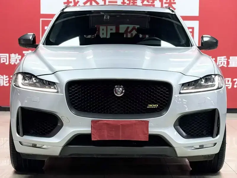 2020 Jaguar F-Pace с пробегом 50 000 км