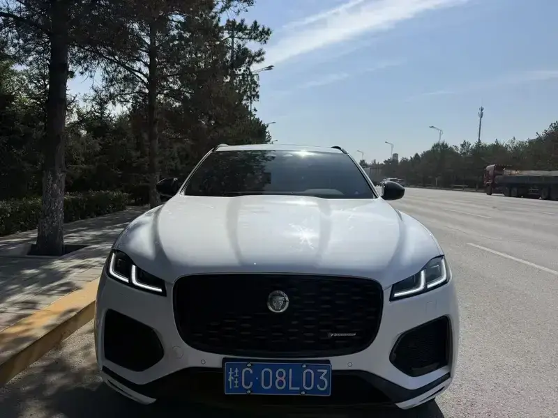 2024 Jaguar F-Pace с пробегом 19 000 км