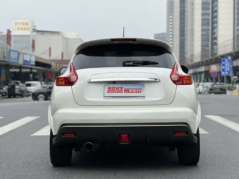 2014 Infiniti ESQ с пробегом 79 000 км
