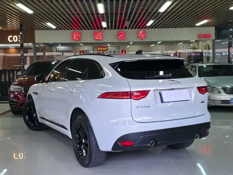 2020 Jaguar F-Pace с пробегом 26 000 км