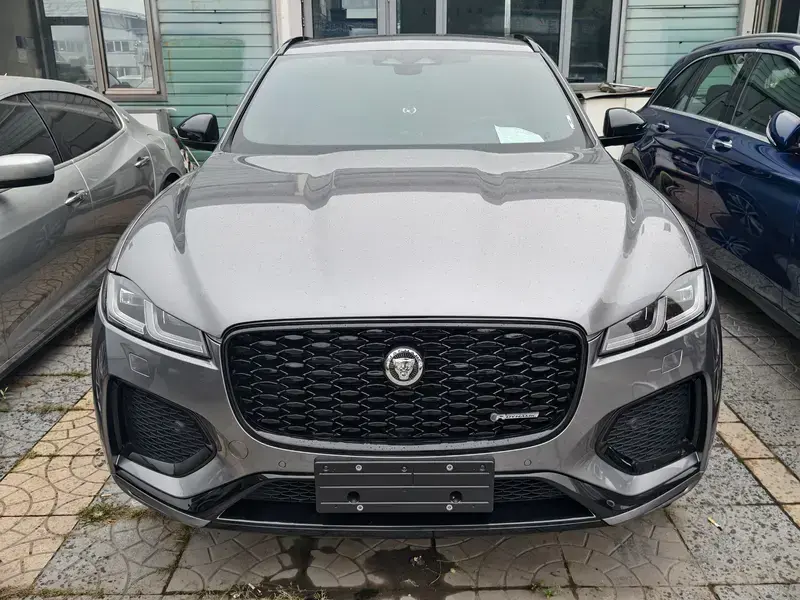 2024 Jaguar F-Pace с пробегом 6 000 км